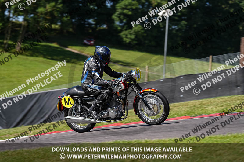 Vintage motorcycle club;eventdigitalimages;mallory park;mallory park trackday photographs;no limits trackdays;peter wileman photography;trackday digital images;trackday photos;vmcc festival 1000 bikes photographs